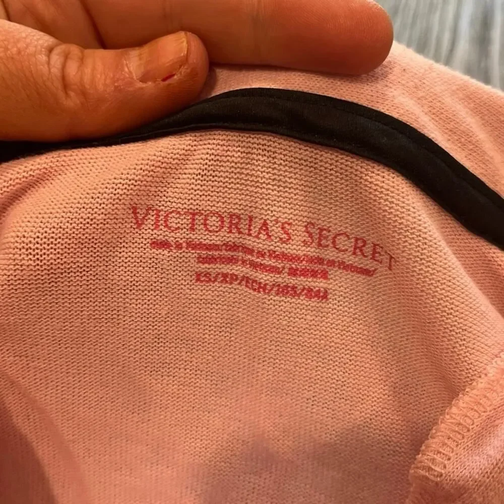 Victoria's Secret Pajama Top Button-Up Long Sleeve Chest Pocket Pink Size XS